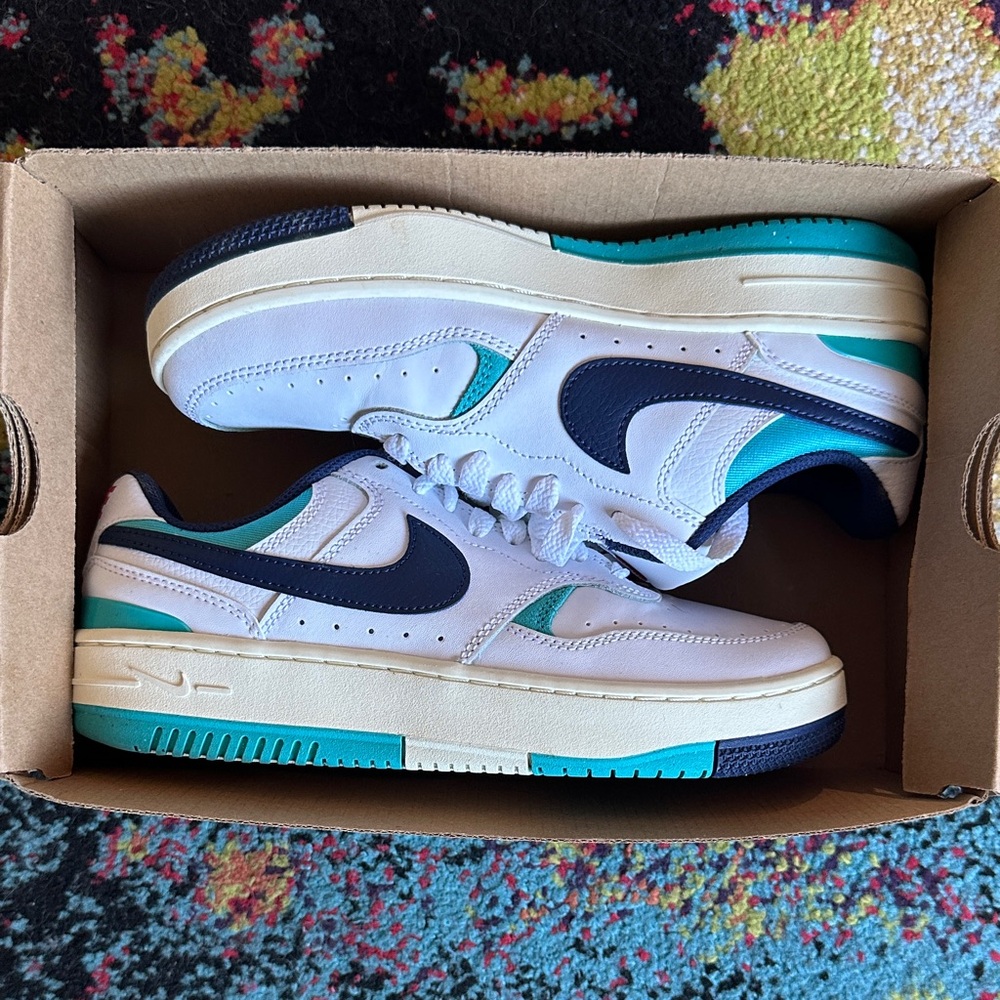 Nike White and Blue Women's Sneakers